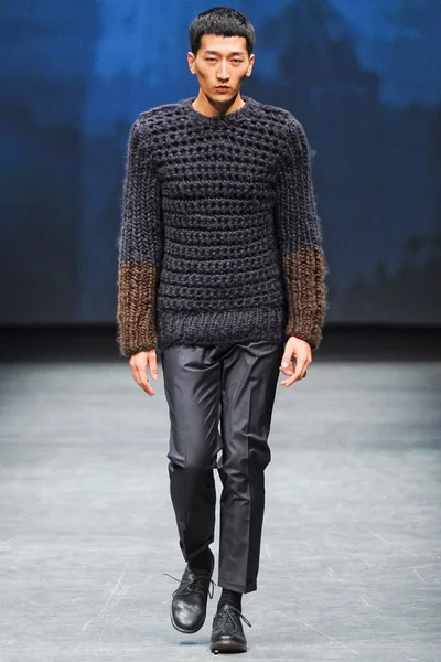 Look 12